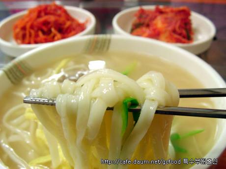 사골칼국수 이미지